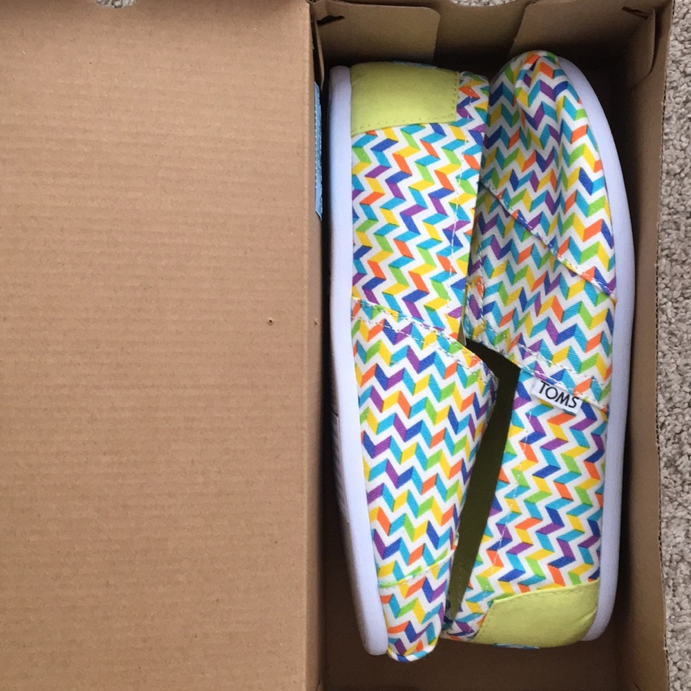 Brand New Toms Shoes
